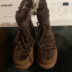 Girls size 2 Gap winter boots